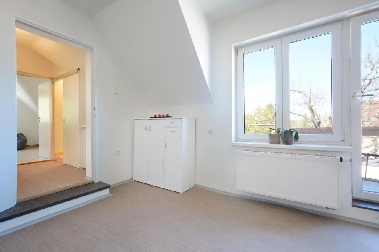 Apartmány Jevany Exteriér fotografie