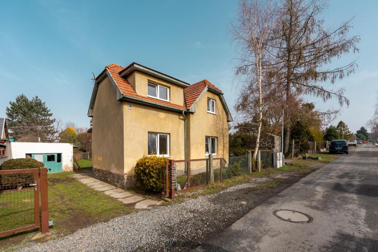 Apartmány Jevany Exteriér fotografie