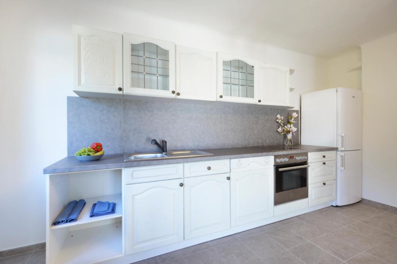 Apartmány Jevany Exteriér fotografie