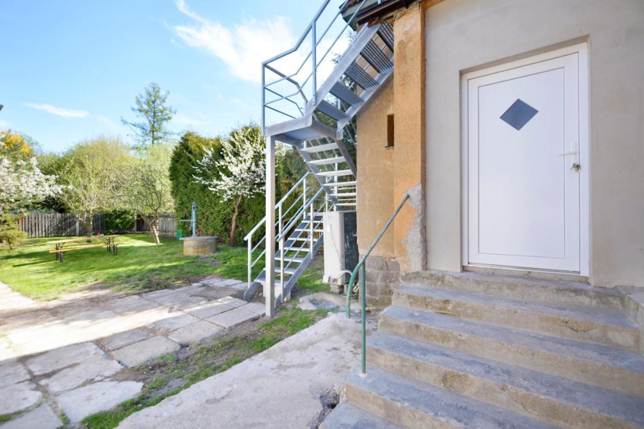 Apartmány Jevany Exteriér fotografie