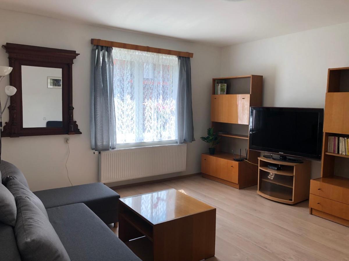 Apartmány Jevany Exteriér fotografie